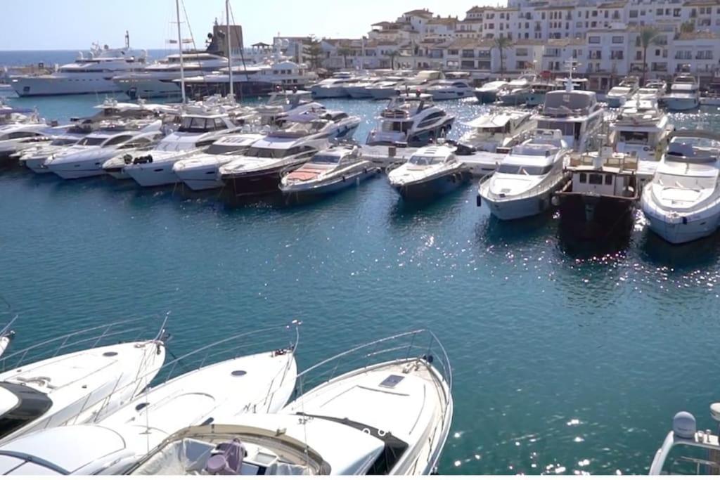Marina Banus -puerto Banus *